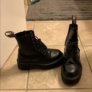 Black Doc Martens (Jadon boot)